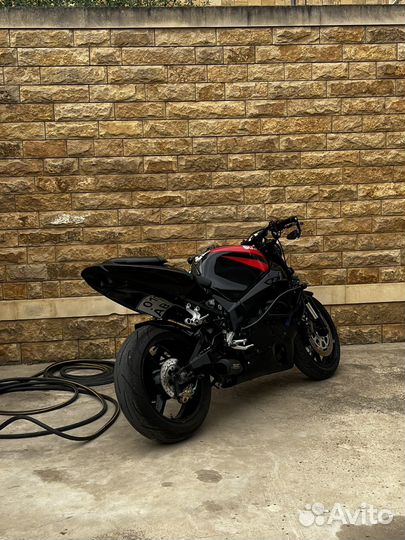 Suzuki k1 gsx-r 750