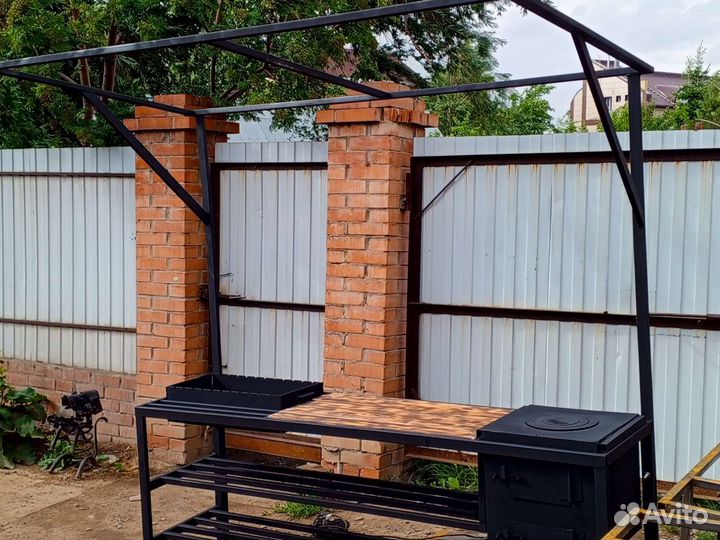 Мангал с печью под казан и крышей