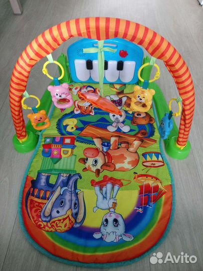 Развивающий коврик с пианином