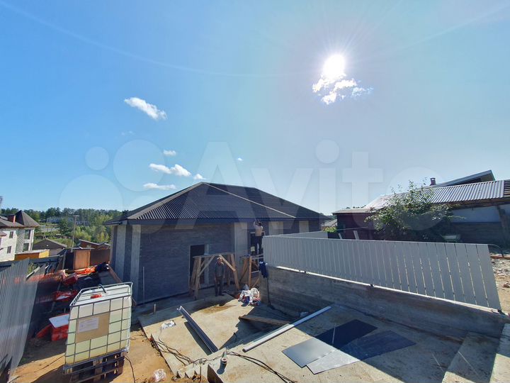 Дом 178 м² на участке 7,8 сот.