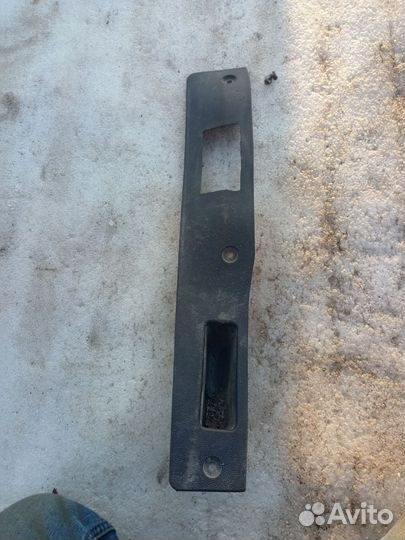 Накладка замка багажника Opel Zafira B 13164649