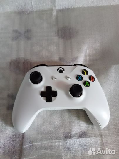 Xbox One S 1tb с играми