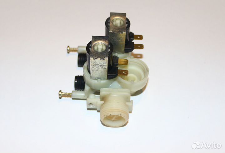 Клапан подачи воды ст.машины Indesit C00066518