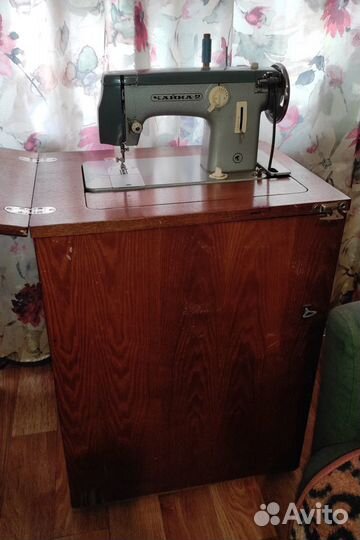 Швейная машинка чайка 2