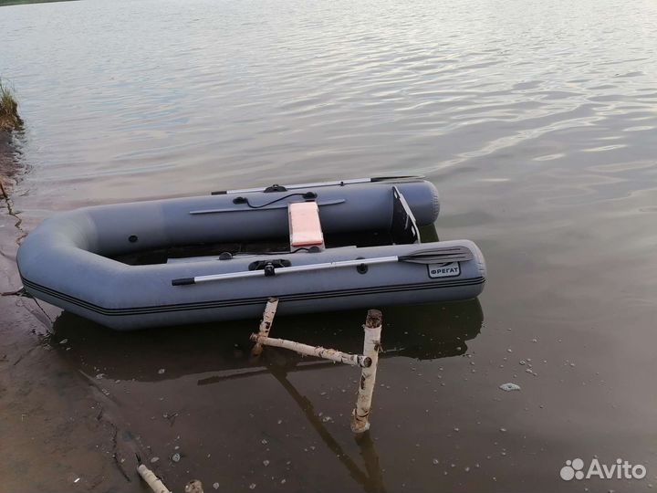 Продам лодку фрегат