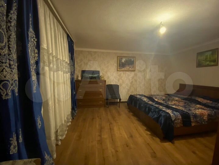 Дом 350 м² на участке 6 сот.