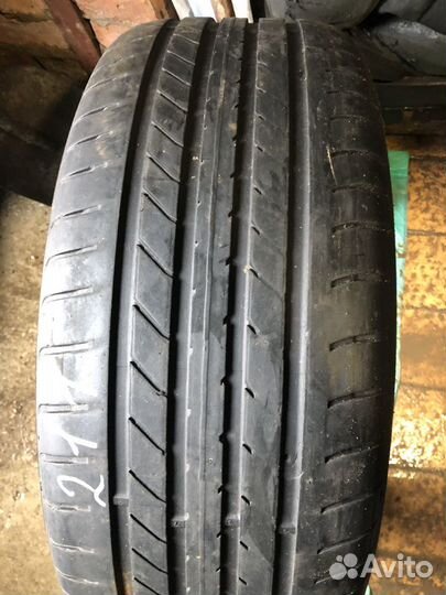 Goodyear EfficientGrip 235/45 R19