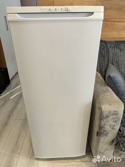 Морозильник Бирюса 114