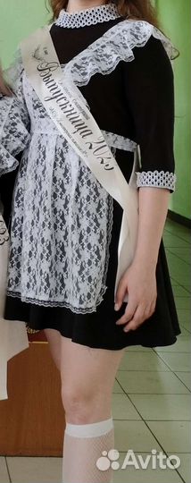 Школьный фартук и коричневой платье