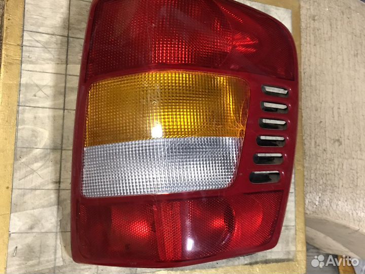 Фонарь задний Jeep Grand Cherokee в сборе