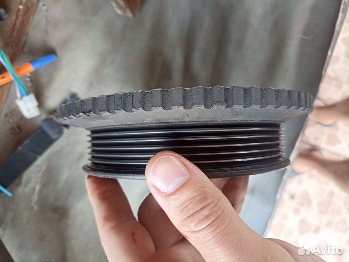 Шкиф коленвала Опель Вектра б 1.6 (демпфер)