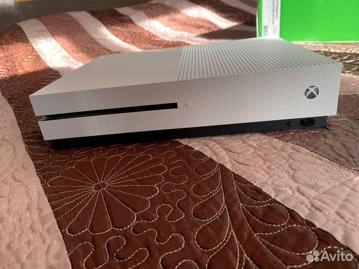 Xbox One S 500 gb