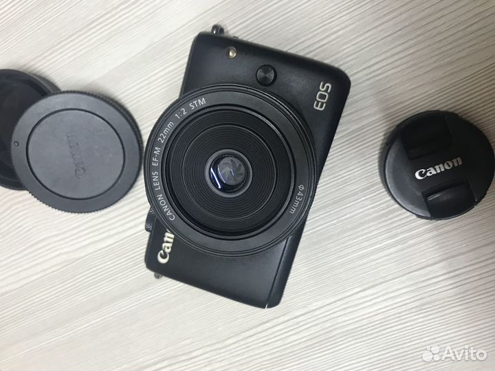 Canon eos m10