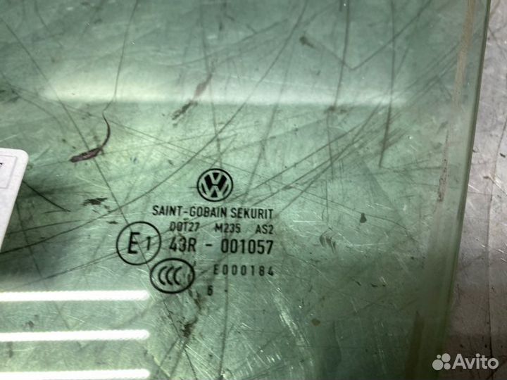 Стекло двери передней левой Volkswagen Golf V 2003