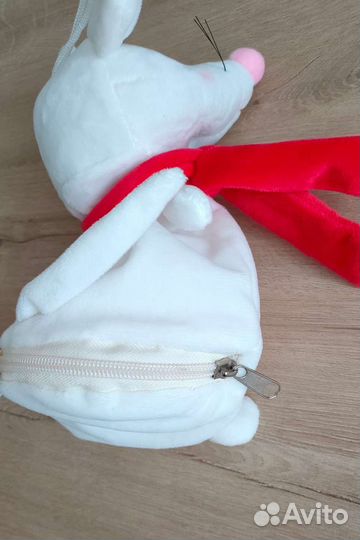 Мягкая игрушка мышка от новогоднего подарка