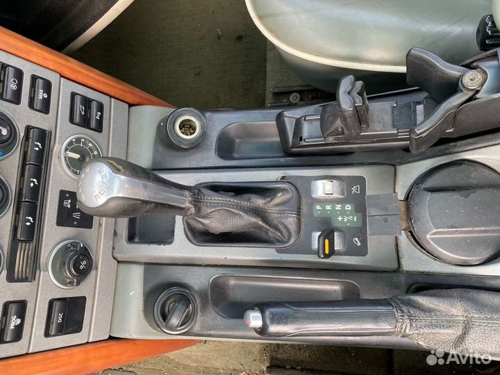 Центральная консоль Land Rover Vogue 3