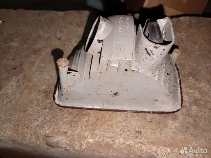 Фонарь заднего бампера Митсубиси Лансер. Правый