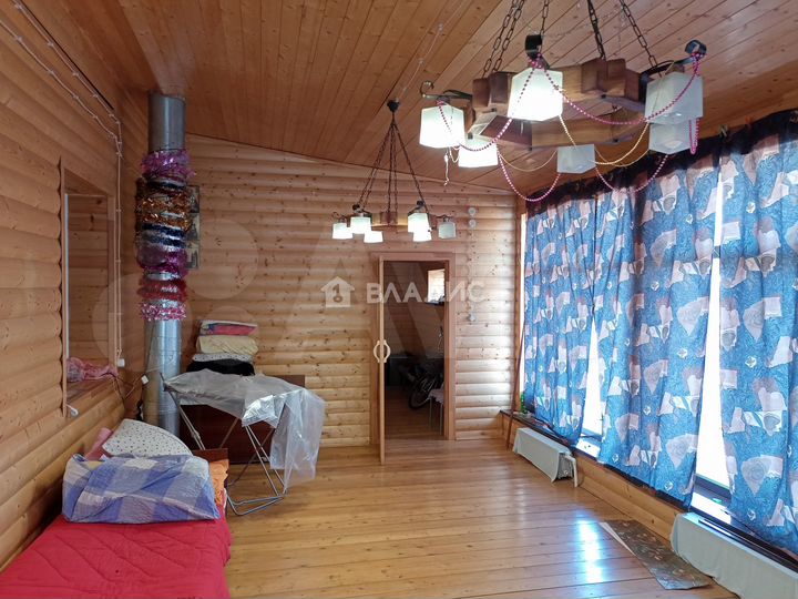 Дом 278 м² на участке 17,3 сот.