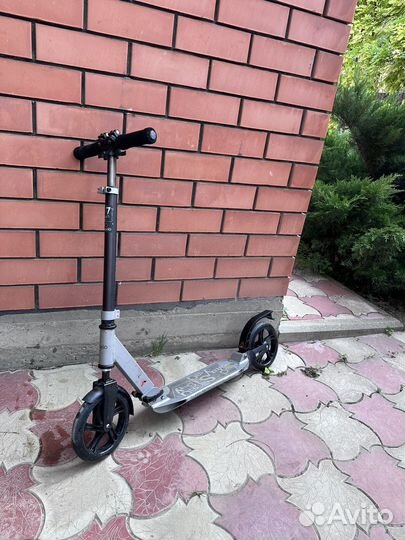 Самокат профессиональный фирмы Oxelo Town 7 susp