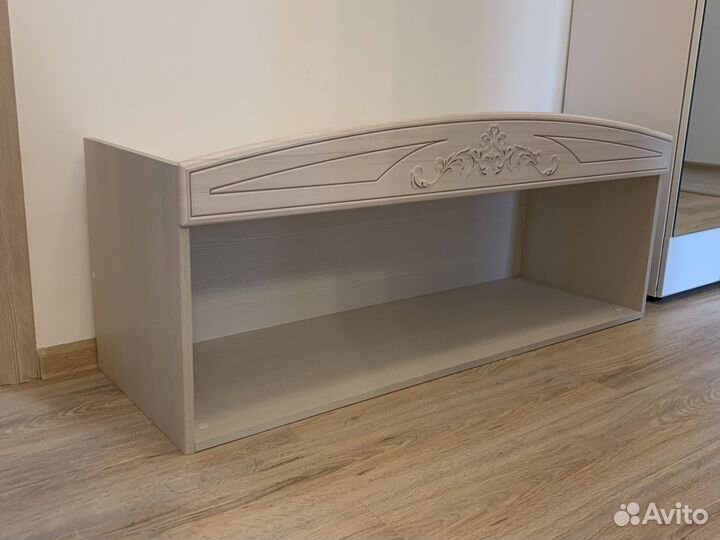 Полка настенная навесная