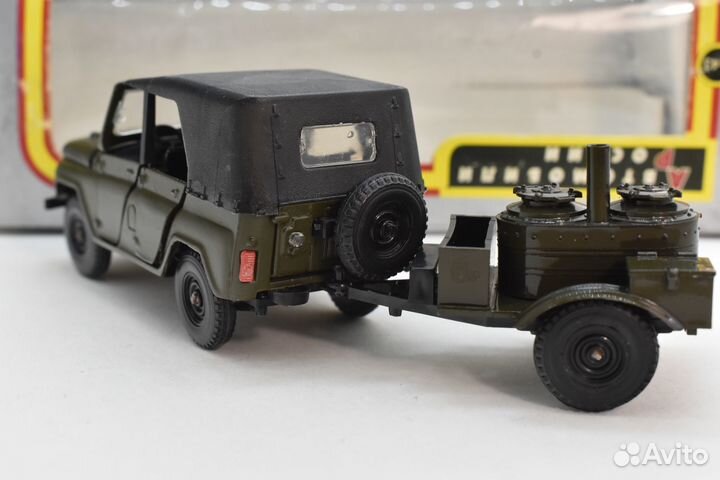УАЗ 469 А34 с прицепом полевая кухня модель 1:43