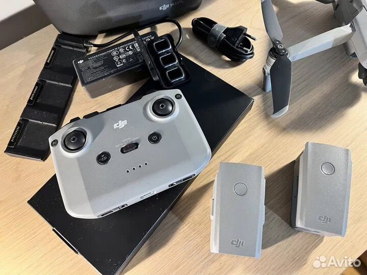 Квадрокоптер DJI Mavic Air2 Fly More Combo