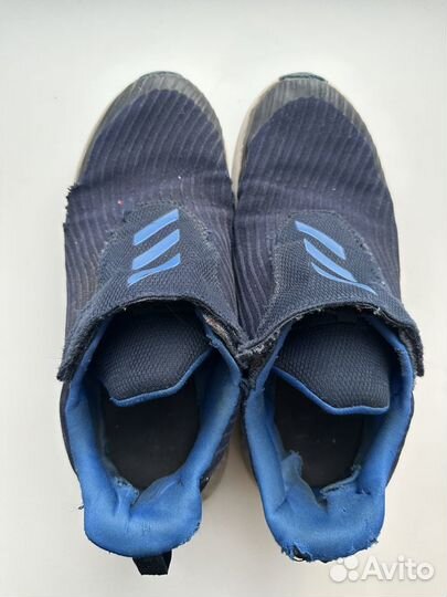 2 пары кроссовок Adidas