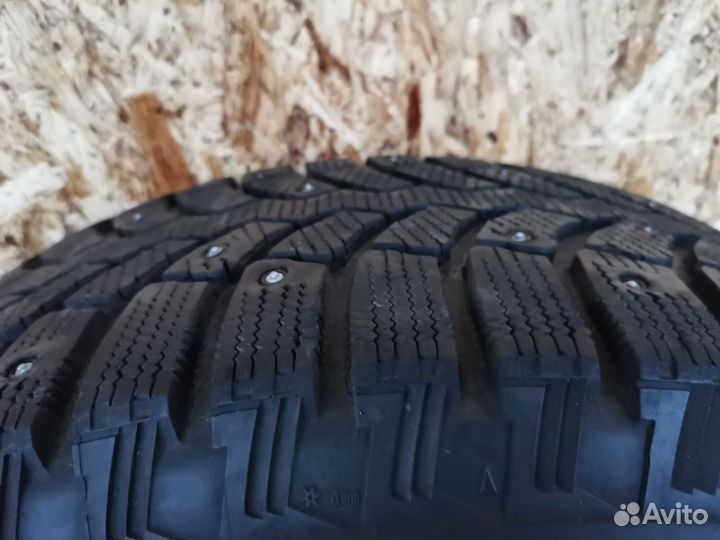 Bridgestone Blizzak Spike-01 265/65 R17
