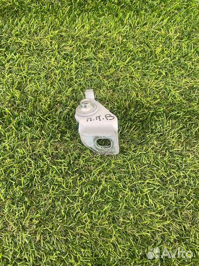 Петля двери передней правой Ford Explorer 6 2021