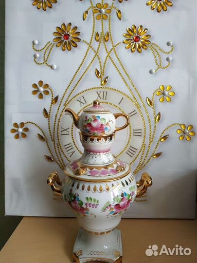 Самовар и сахарница из Гжели