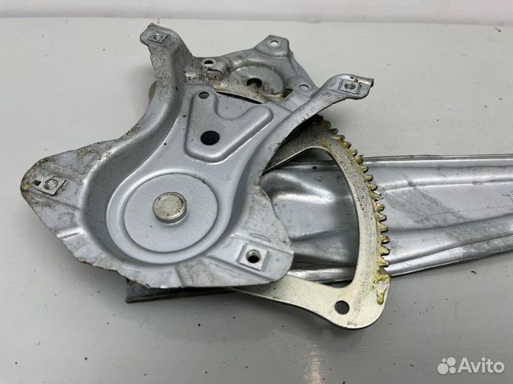 Стеклоподъемник электр. задний левый Toyota