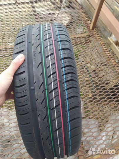 Viatti Strada Asimmetrico V-130 205/60 R16 92V