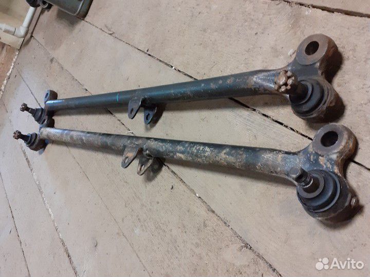 Nissan Terrano 1, 2 R20,wd21 рулевая тяга. левый