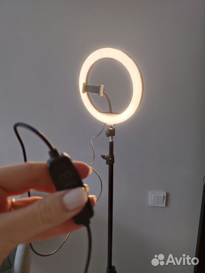 Кольцевая лампа со штативом
