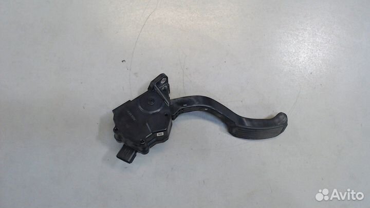 Педаль газа Toyota Venza, 2010