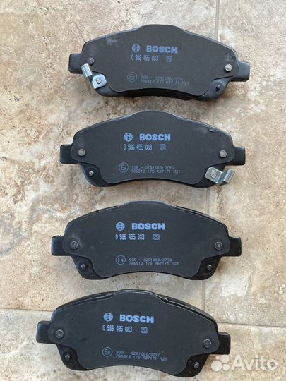 Передние тормозные колодки Тойота avensis