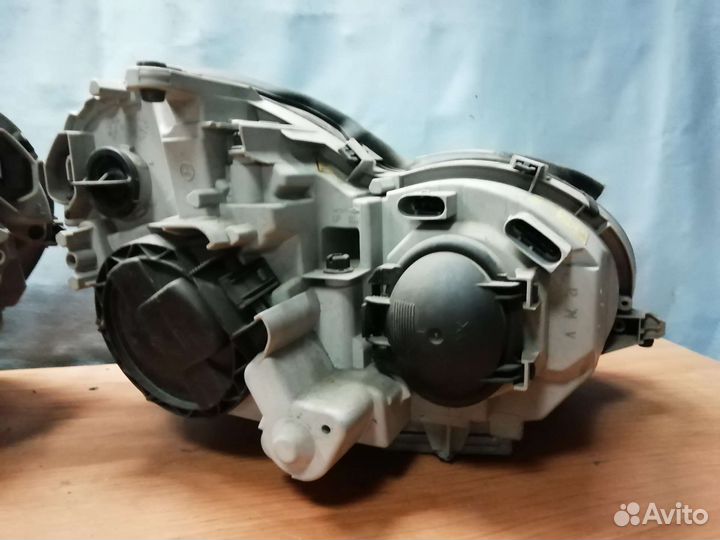 Фара левая Mercedes C-Class W203