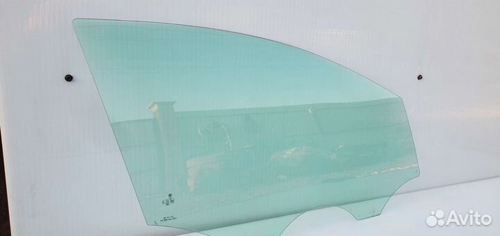 Стекло переднее правое Volkswagen Polo 6RU845202A