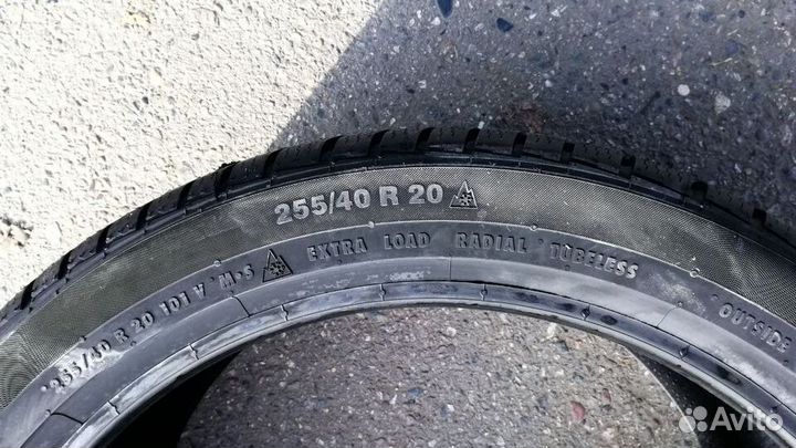 Continental ContiWinterContact TS 830 P 255/40 R20 101V