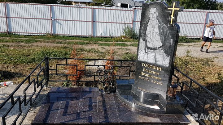 Памятники (мрамор, гранит)