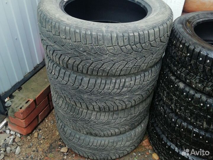 Gislaved NordFrost 100 215/60 R16 99T