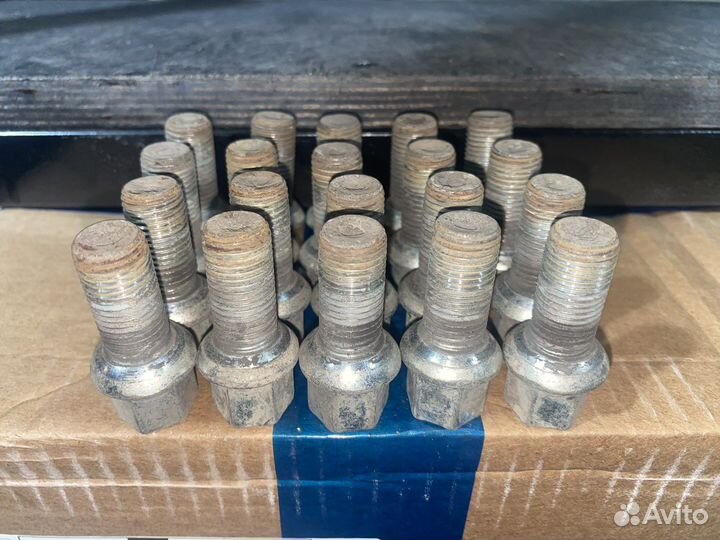 Болты колесные vag