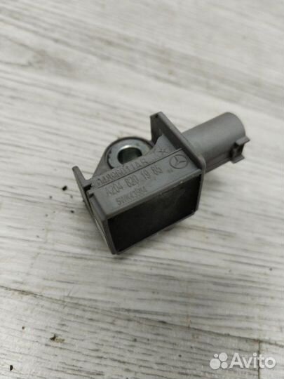 Датчик удара Mercedes C-Class W204 M271.860 2009