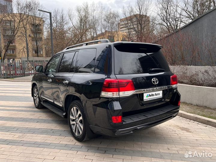 Toyota Land Cruiser 4.6 AT, 2017, 168 000 км