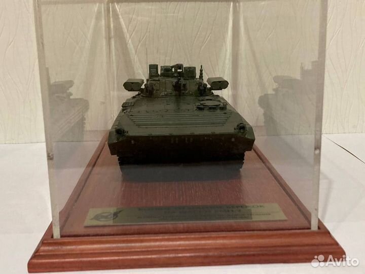 Коллекционная модель бмп-2М с модулем 