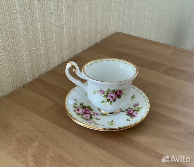 Royal Albert. Миниатюра.Цветок месяца. Винтаж