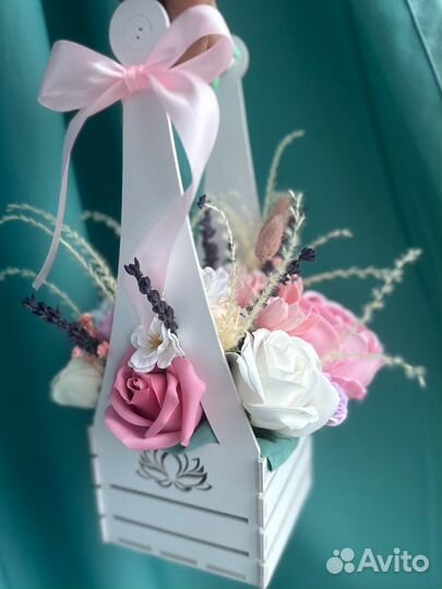 Букеты из мыла в деревянных ящиках