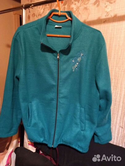 Спортивная толстовка