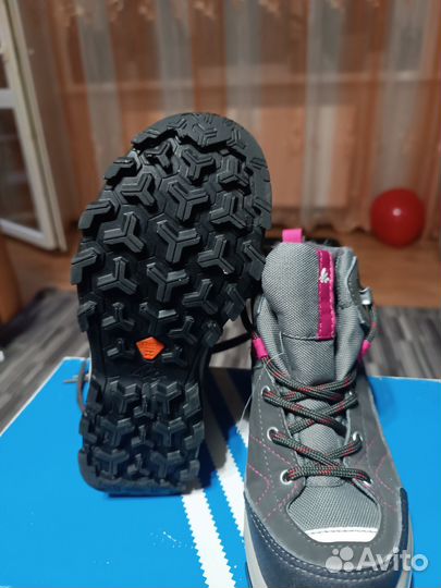 Кроссовки quechua original