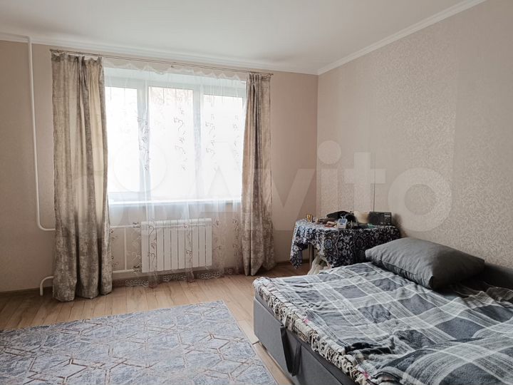 3-к. квартира, 82 м², 1/7 эт.